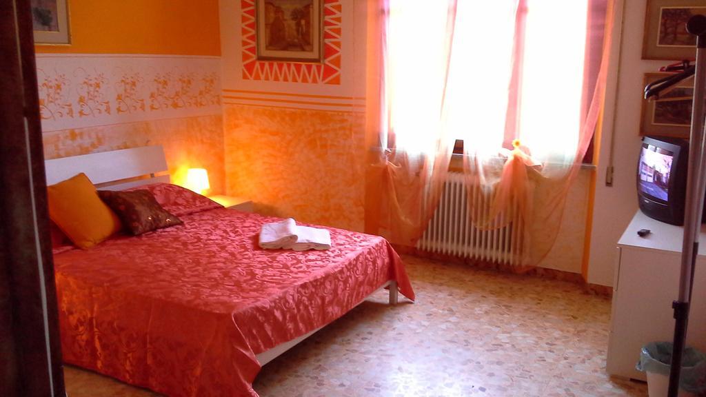 Tropical Bed&Breakfast Лукка Экстерьер фото